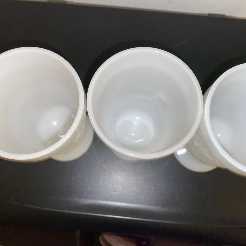 Vintage Set of 3 White Milk Glass Embossed Harvest Grape 6” Goblet Glasses